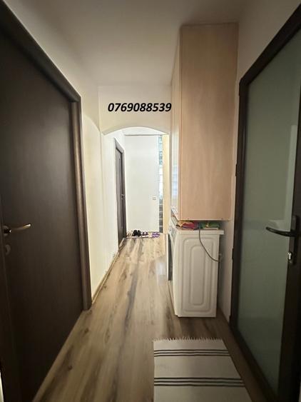 Apartament cu 3 camere decomandat în Drumul Taberei