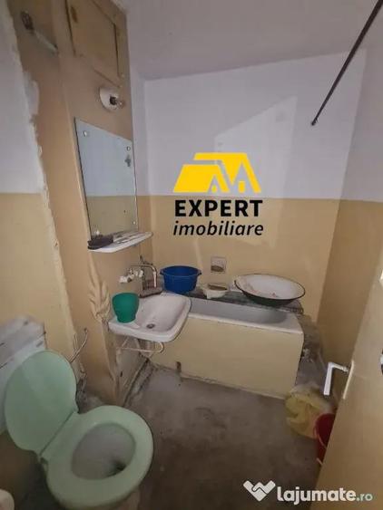 Apartament cu 2 camere decomandat în Viziru 3