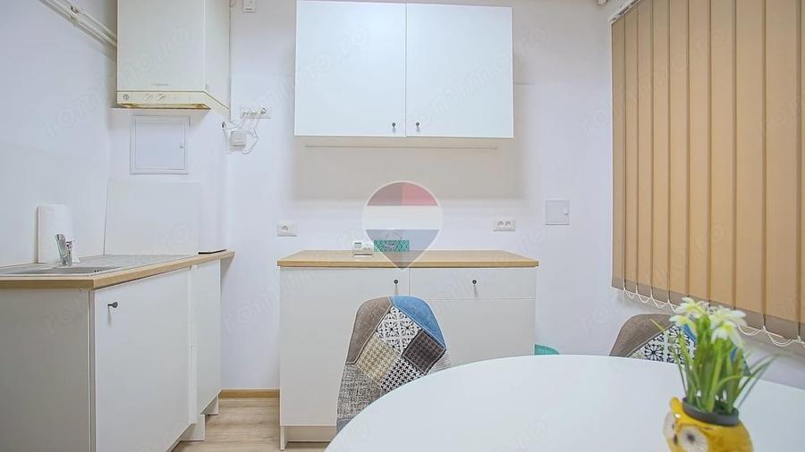 Apartament cu 2 camere semidecomandat în Centrul Istoric