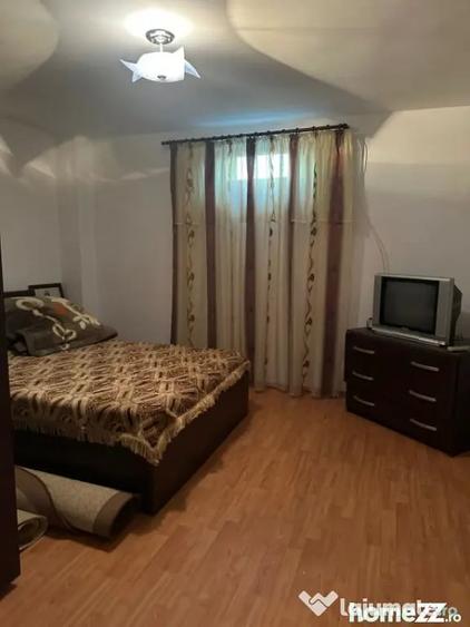 Casă cu 4 camere cu Teren 1105 Mp în Strejnicu