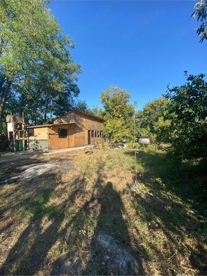 Casă cu 3 camere cu Teren 1600 Mp în Bujoreni