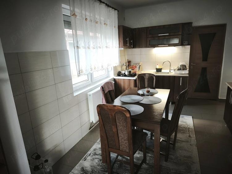 Casă cu 2 camere cu Teren 905 Mp în Central