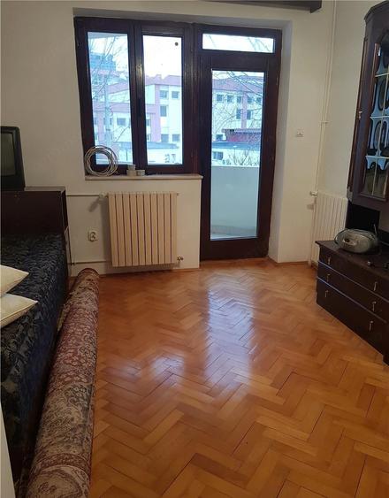 Apartament cu 4 camere semidecomandat, mobilat în Grozăvești