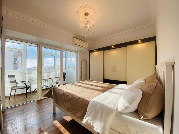 Apartament cu 4 camere decomandat în Apusului