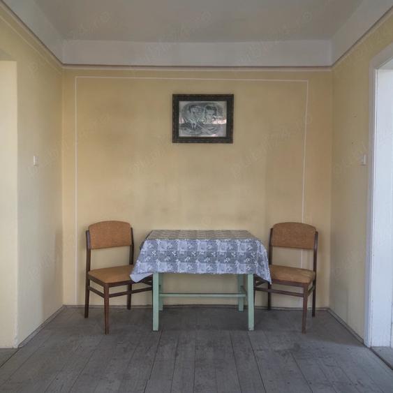 Casă cu 4 camere cu Teren 1048 Mp în Valea Seacă
