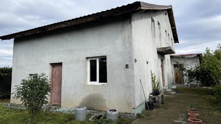 Casă individuală cu 6 camere cu Teren 1293 Mp în Butimanu