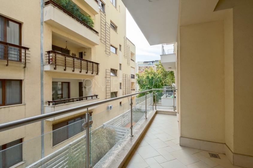 Apartament cu 2 camere semidecomandat, mobilat în Șoseaua Nordului