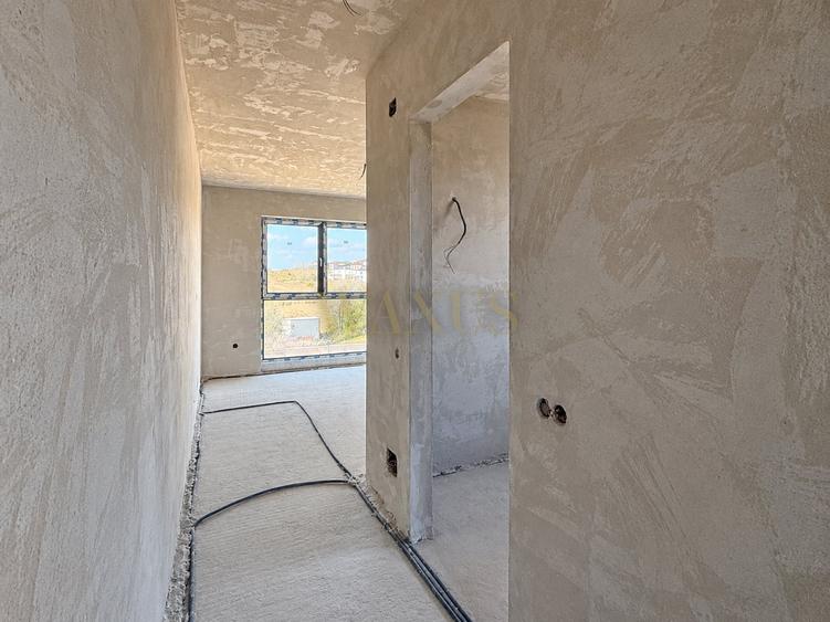 Duplex cu 6 camere cu Canalizare în Chinteni