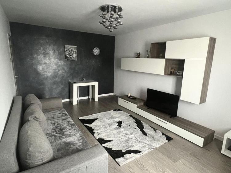 Apartament cu 2 camere decomandat în Popa Șapcă
