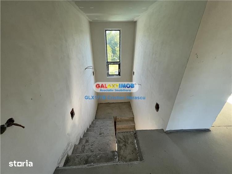 Casă cu 5 camere cu Teren 502 Mp în Crevedia
