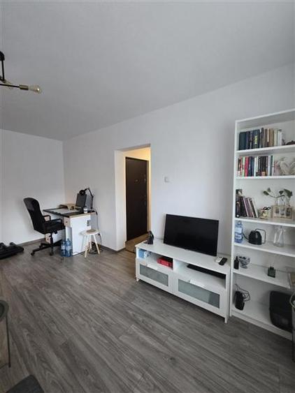 Apartament cu 2 camere semidecomandat, mobilat în Tineretului