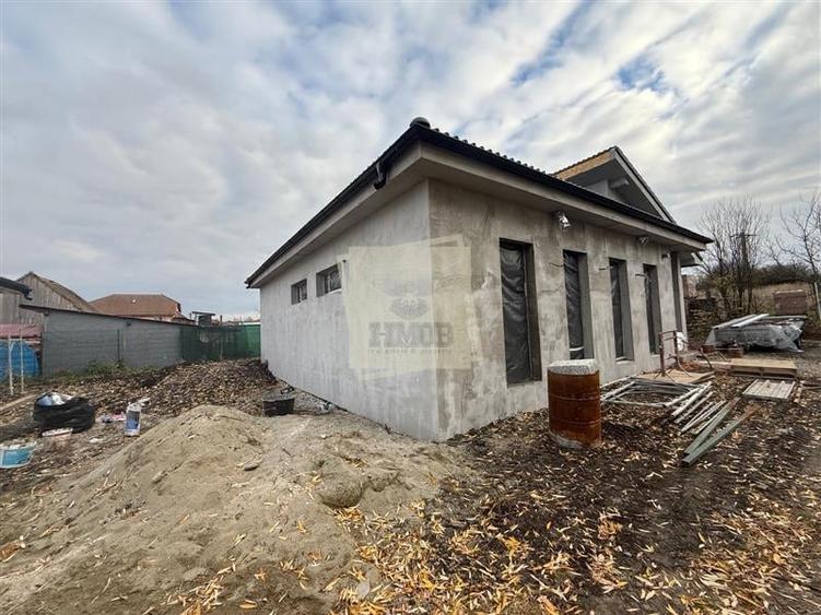 Casă individuală cu 4 camere cu Teren 390 Mp în Șura Mică