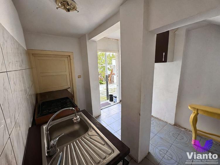 Apartament cu 4 camere decomandat, mobilat în Ștrand