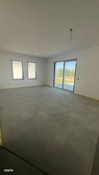 Casă cu 3 camere cu Teren 500 Mp în Central