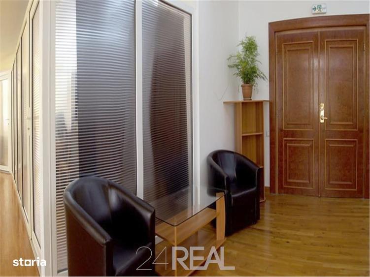 Spațiu comercial, de 100 mp, în Central