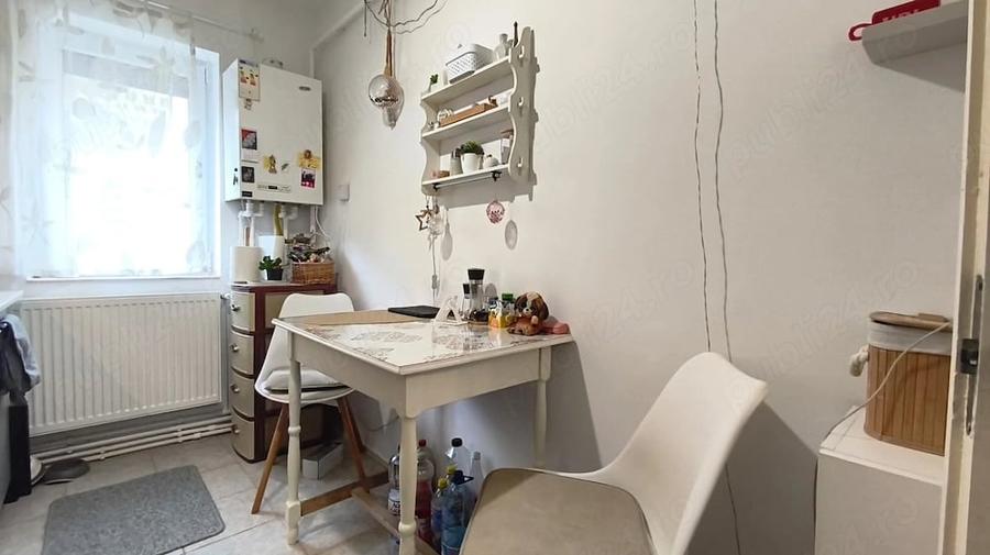 Apartament cu 2 camere decomandat în Piața Centrală