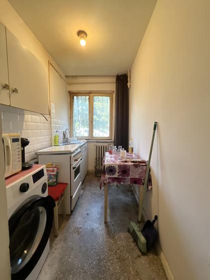 Apartament cu 2 camere nedecomandat în P-ța Doina