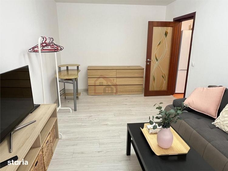 Garsonieră decomandată în Tei