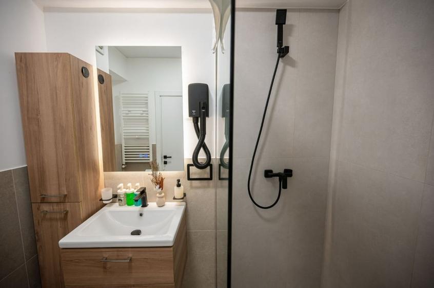 Apartament cu 2 camere decomandat în Năvodari