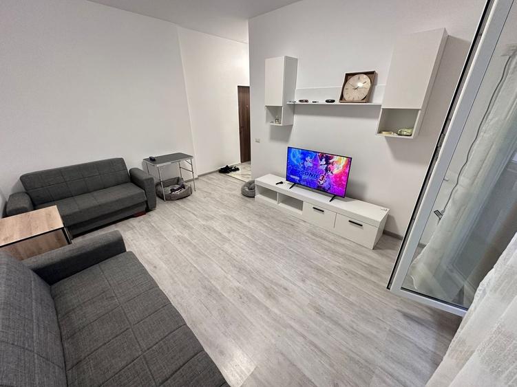 Apartament cu 2 camere decomandat, mobilat în Păcii