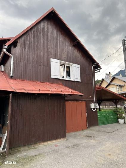 Casă cu 4 camere în Poiana Țapului