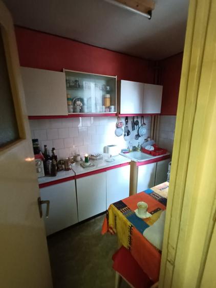 Apartament cu 3 camere semidecomandat în Rogerius