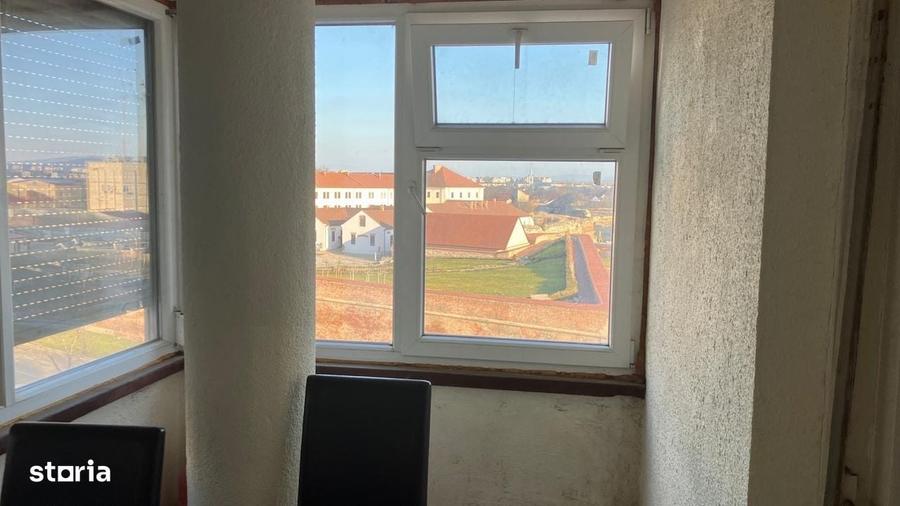 Apartament cu 4 camere în Ultracentral