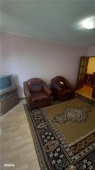 Apartament cu 3 camere în Micro 15