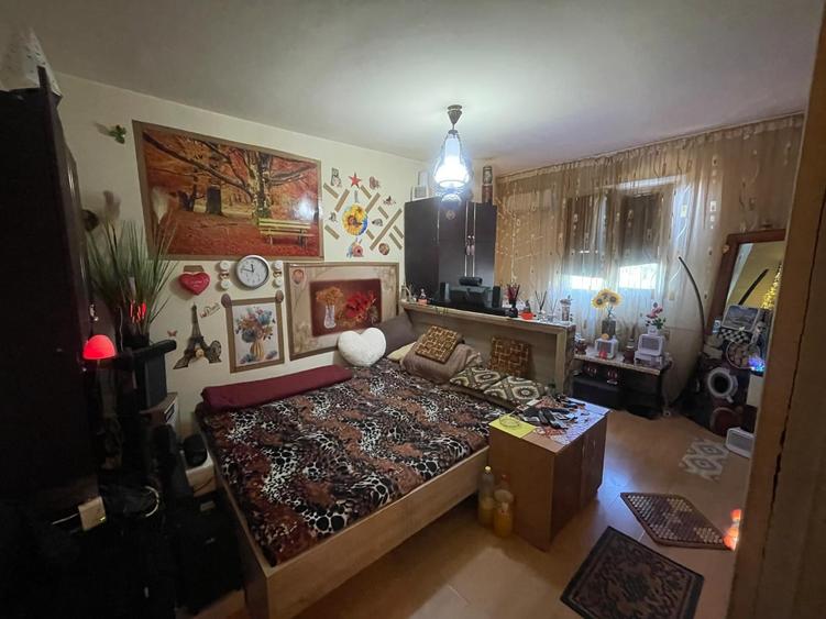 Garsonieră decomandată în Soarelui