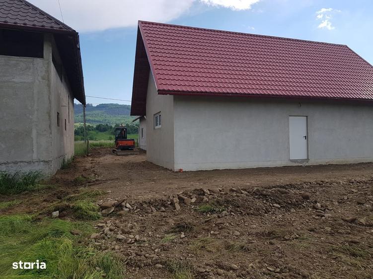 Casă cu 4 camere în Vicovu de Sus