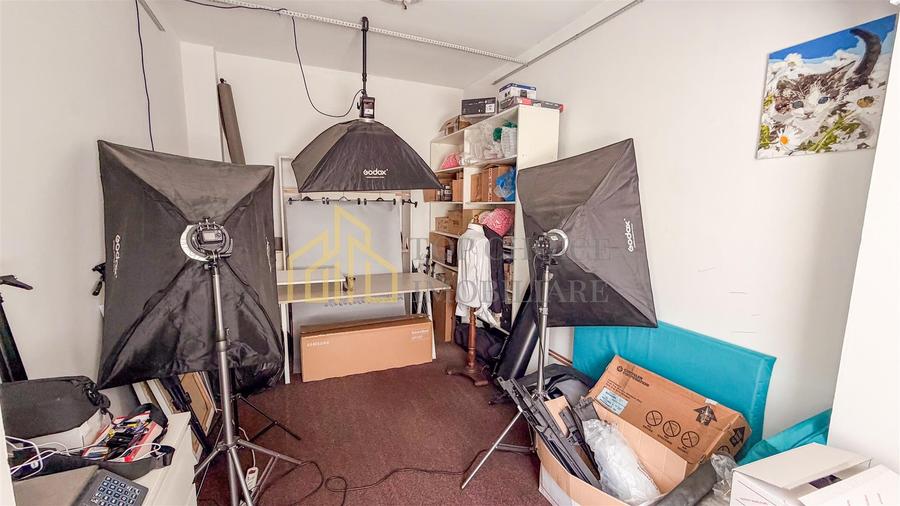 Apartament cu 8 camere în Tei