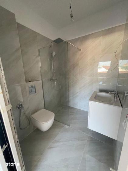Apartament cu 3 camere decomandat în Siloz