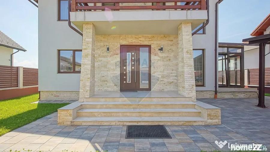 Casă cu 5 camere cu Teren 630 Mp în Hărman