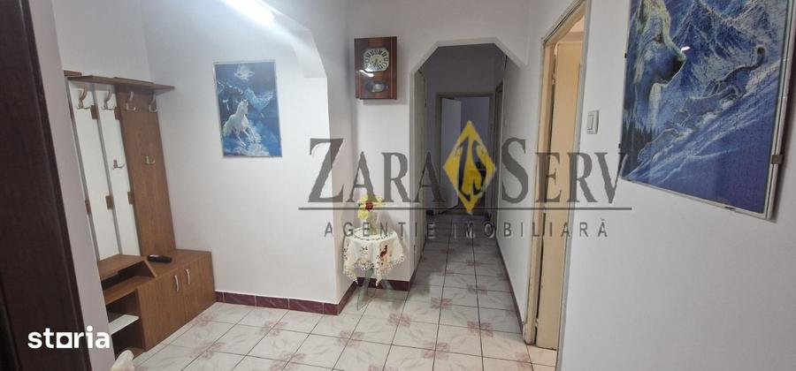 Apartament cu 3 camere decomandat în Vest