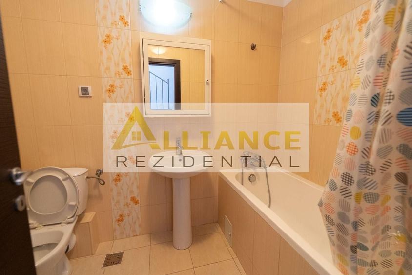 Casă individuală cu 4 camere cu Canalizare în Central