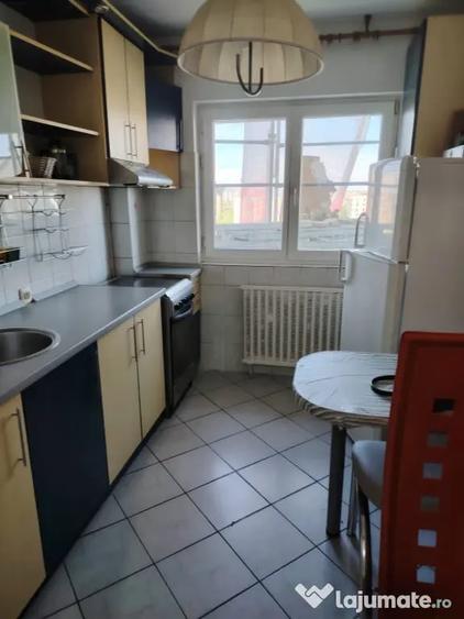 Apartament cu 2 camere semidecomandat în Crângași