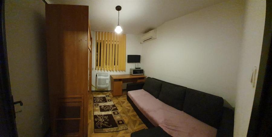 Garsonieră semidecomandată în Lunei