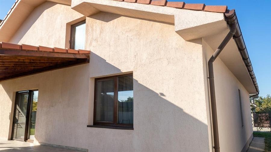 Casă cu 2 camere cu Teren 490 Mp în Nufărul