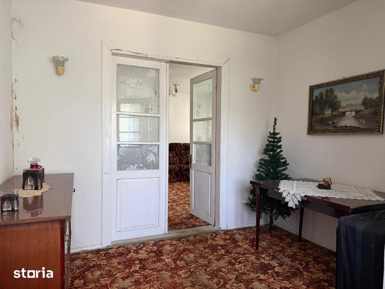 Casă cu 5 camere cu Teren 756 Mp în Brazi