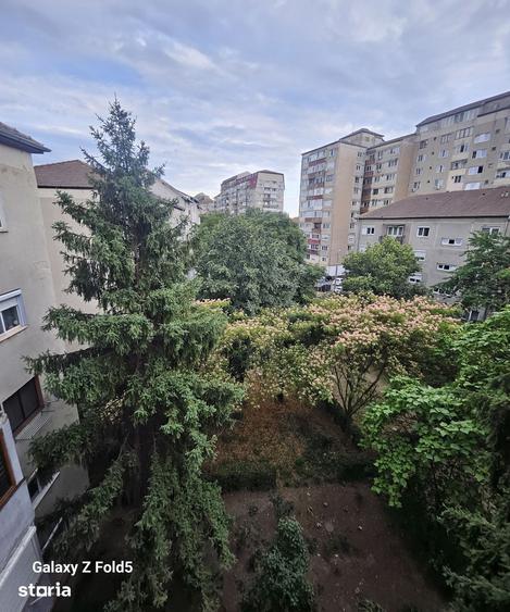 Apartament cu 2 camere semidecomandat în Nufărul