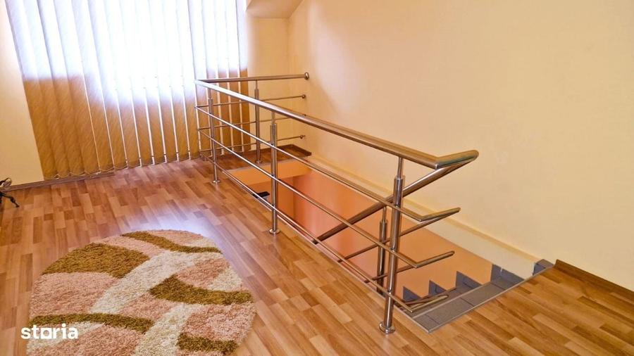 Casă cu 4 camere cu Teren 1500 Mp în Turia