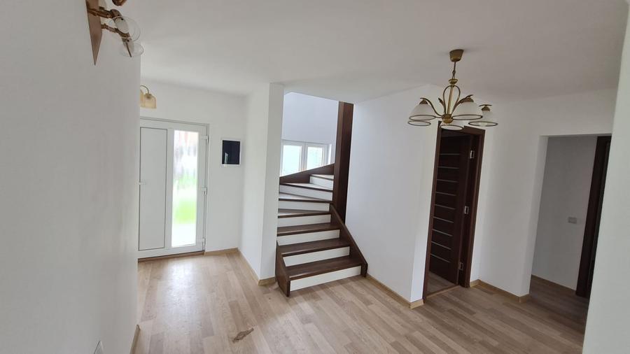 Duplex cu 4 camere cu Teren 380 Mp în Cisnădie