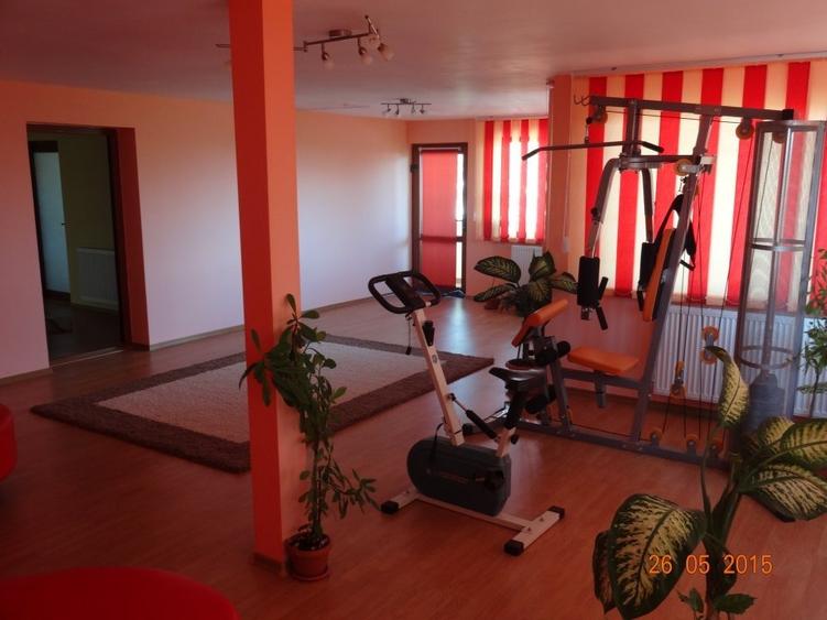 Casă individuală cu 5 camere cu Teren 1090 Mp în Petrești