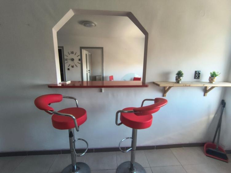 Apartament cu 2 camere semidecomandat, mobilat în P-ța Ovidiu