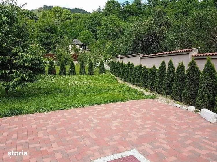 Casă cu 3 camere în Bârsești