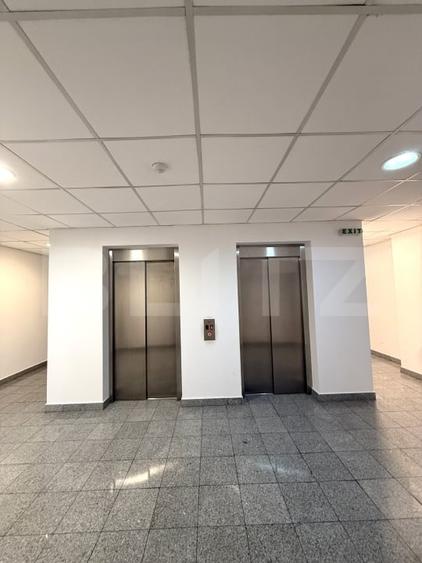 Apartament cu 2 camere semidecomandat, mobilat în Mărăști
