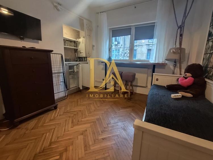 Garsonieră decomandată în Cișmigiu