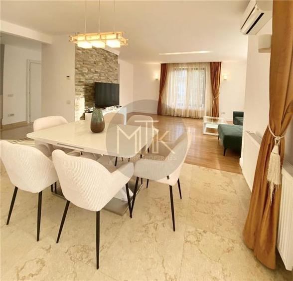 Duplex cu 6 camere cu Piscina în Pipera