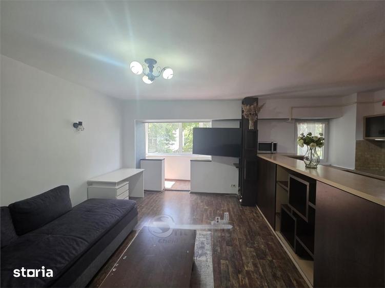 Apartament cu 3 camere în Târgu Cucu