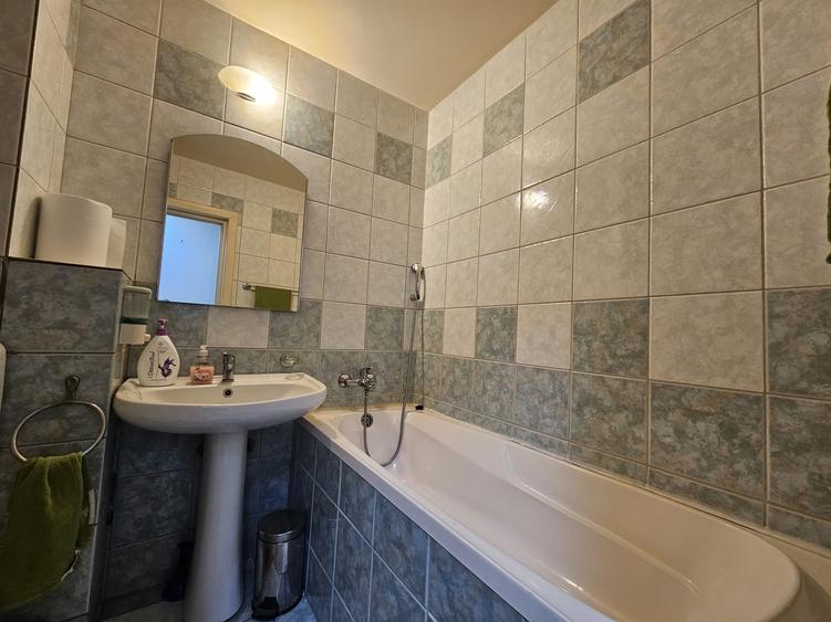 Apartament cu 3 camere decomandat în Calea Călărașilor
